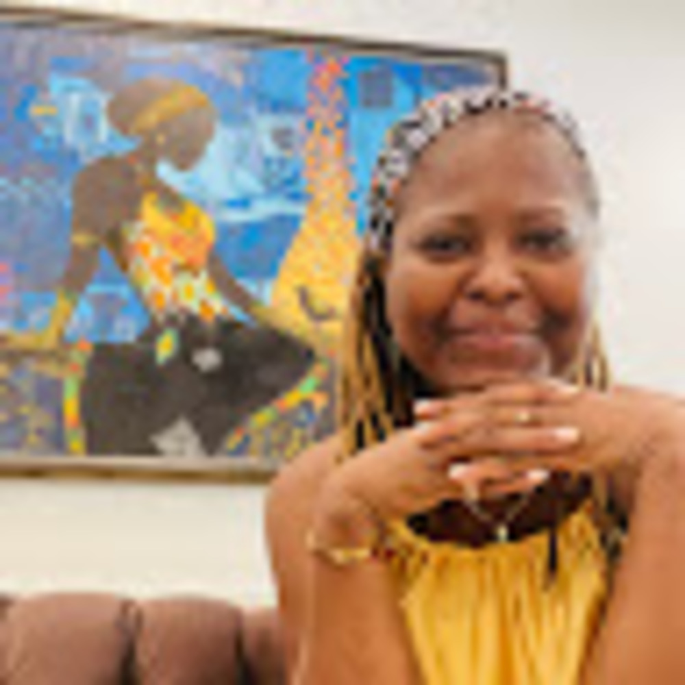 Meet your Posher, Romy